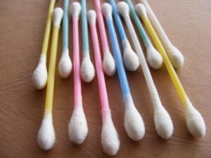Ear Wax Removal Guide: How to Clean Out Ear Wax at Home Easily! 1 Ear Wax Removal Guide: How to Clean Out Ear Wax at Home Easily!