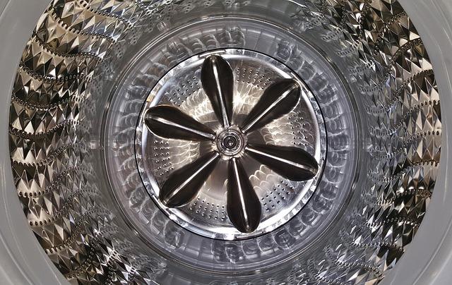 How to Wash Sweatpants in Washing Machine: Clothing Care Tips 2 - Select the appropriate washing cycle and temperature for sweatpants