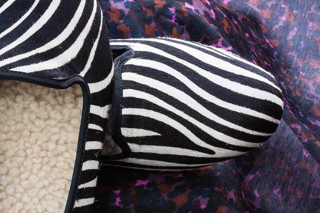 Cozy Feet: How to Clean Ugg Slippers at Home Easily! 5 Importance of Regularly Cleaning Ugg Slippers