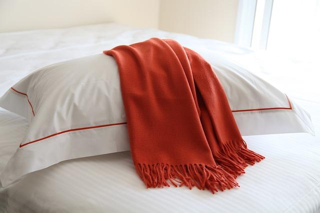 Best Practices for Storing Clean Pashmina Shawls at Home
